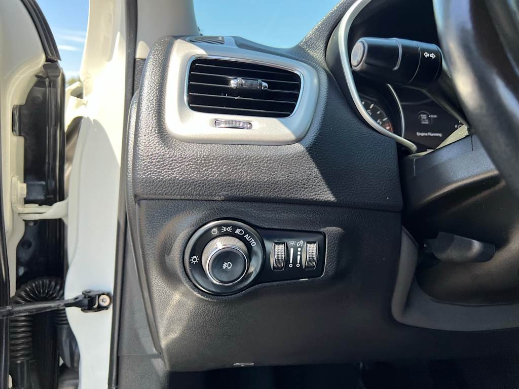 Thumbnail: 2019 Jeep Compass - 38