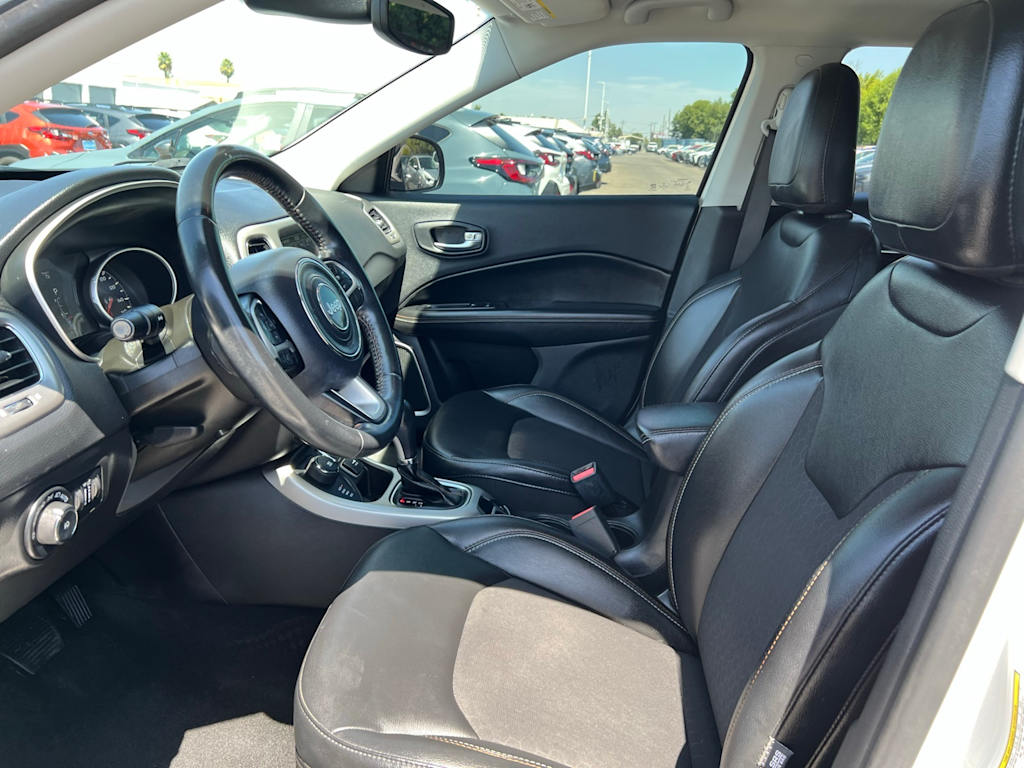 Thumbnail: 2019 Jeep Compass - 10
