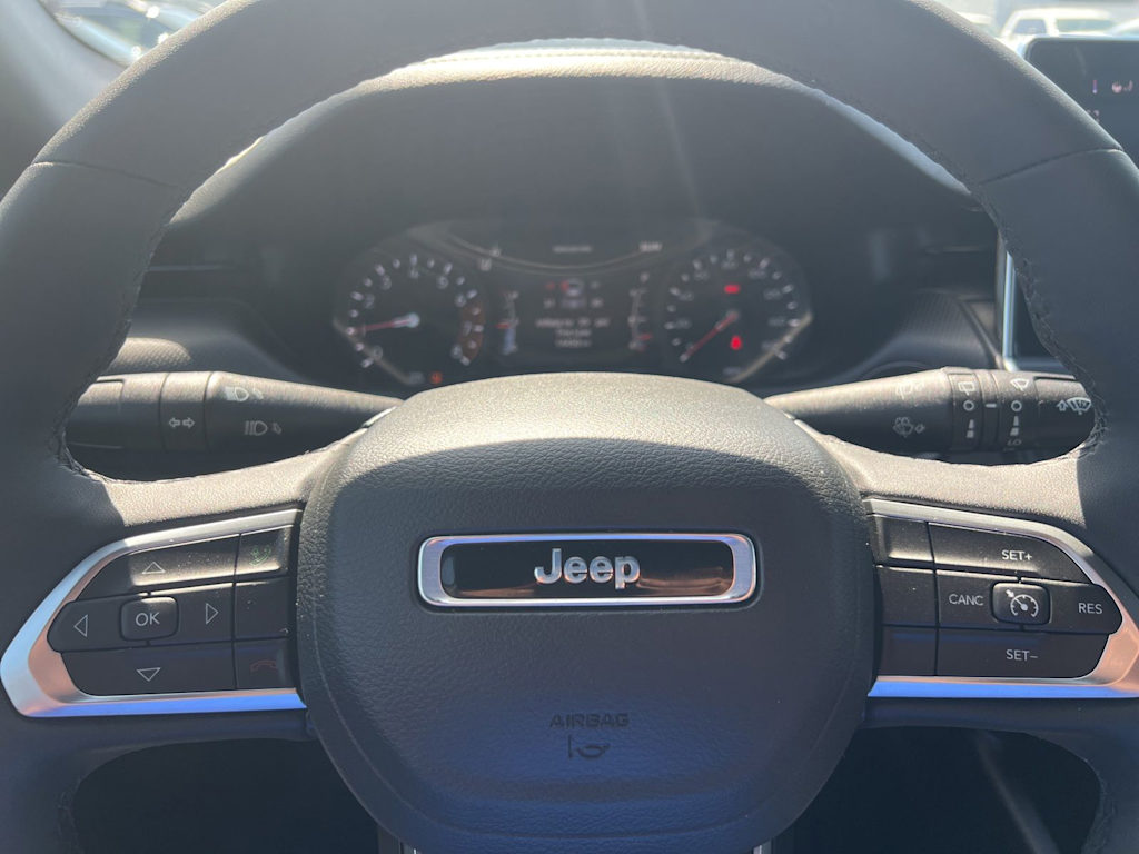 Thumbnail: 2025 Jeep Compass - 32