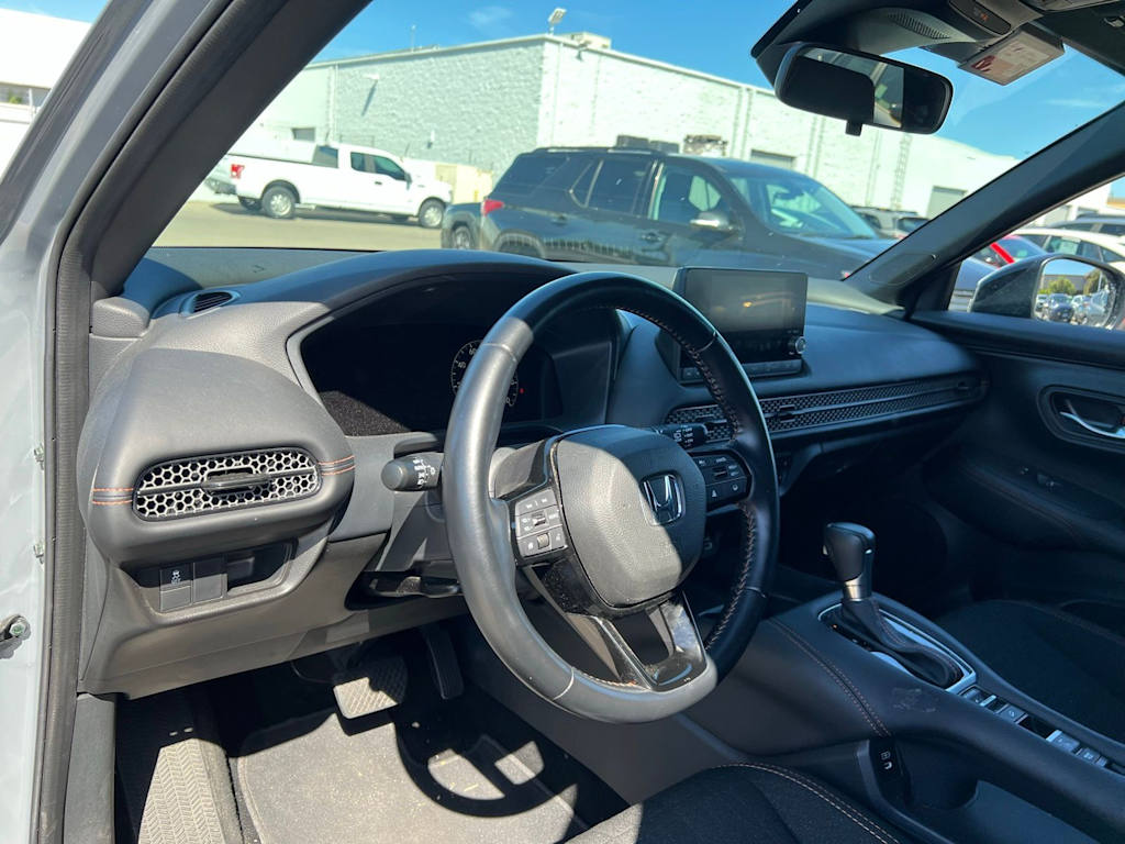 Thumbnail: 2025 Honda HR-V - 2