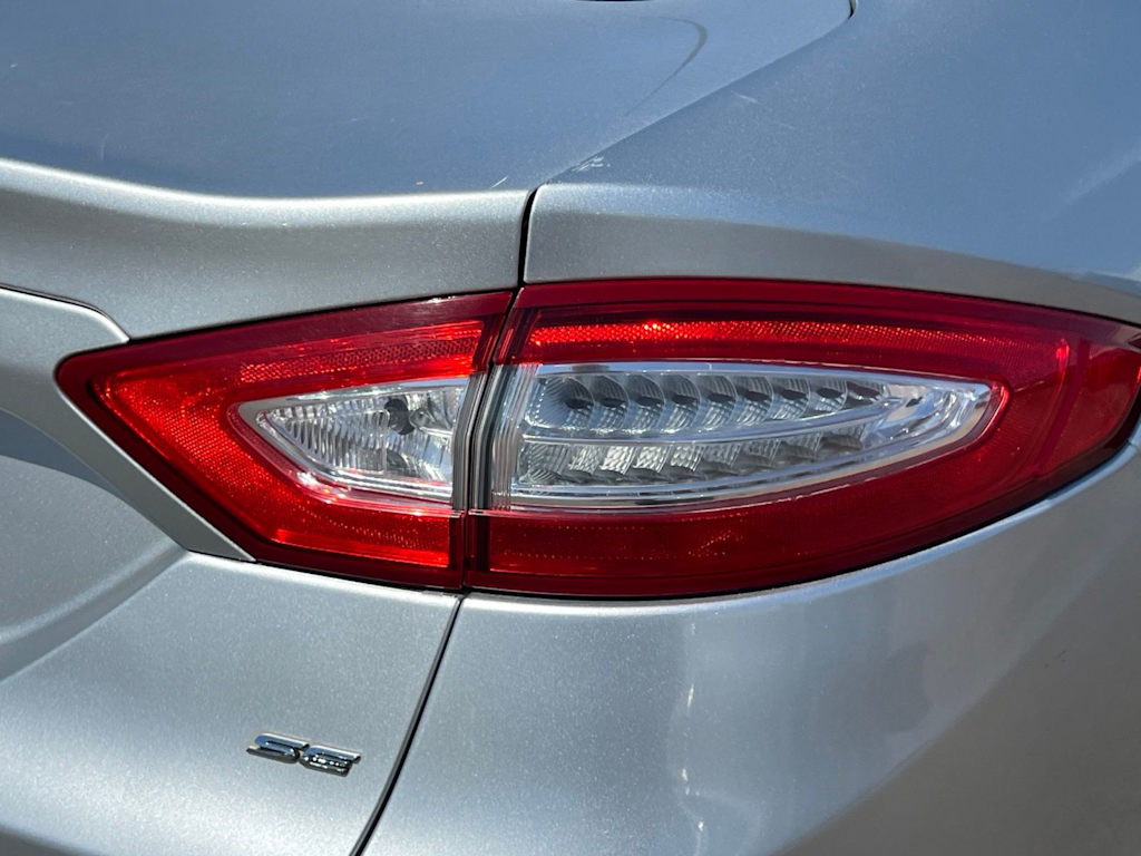 Thumbnail: 2013 Ford Fusion - 23
