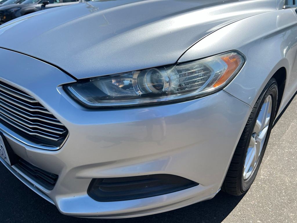 Thumbnail: 2013 Ford Fusion - 18