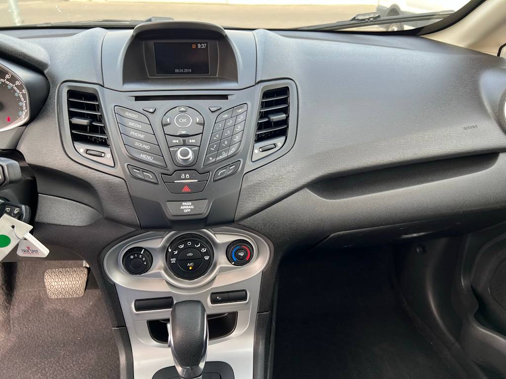 Thumbnail: 2018 Ford Fiesta - 15