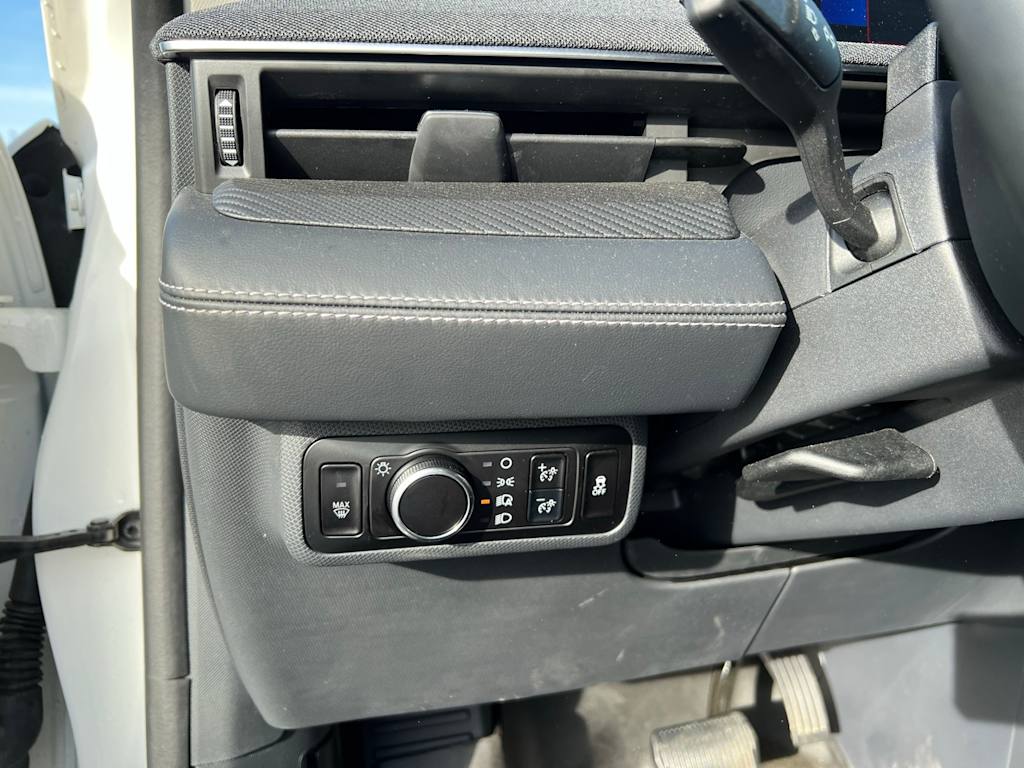 Thumbnail: 2024 Ford Mustang Mach-E - 31