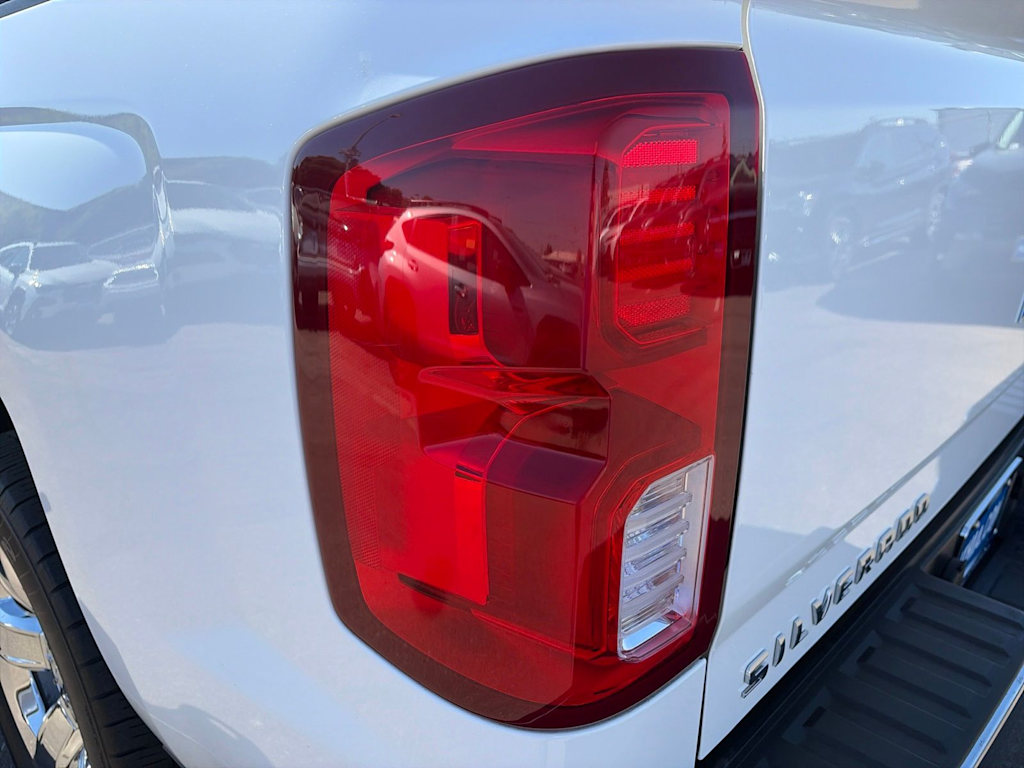 Thumbnail: 2016 Chevrolet Silverado 1500 - 26
