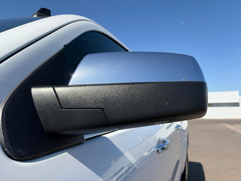 Thumbnail: 2016 Chevrolet Silverado 1500 - 18