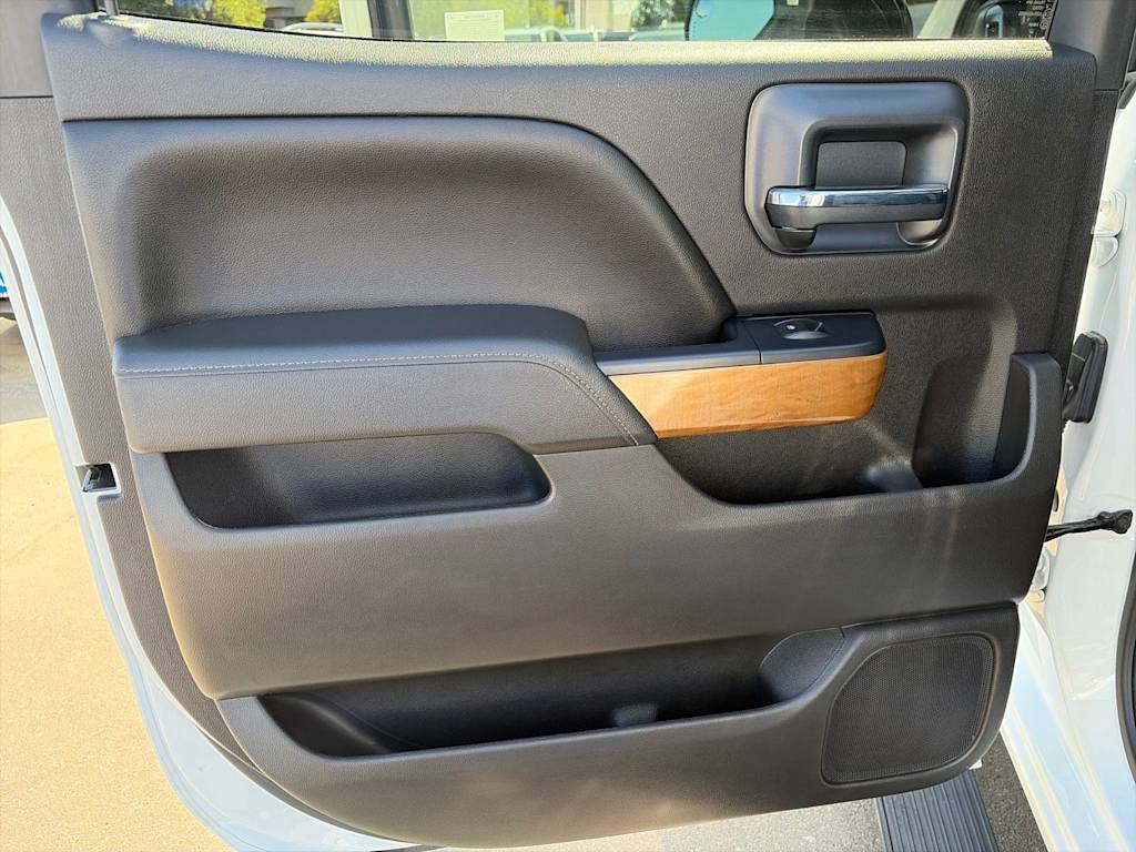 Thumbnail: 2016 Chevrolet Silverado 1500 - 29