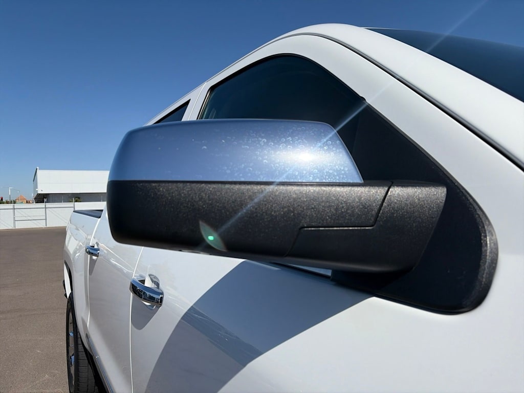 Thumbnail: 2016 Chevrolet Silverado 1500 - 21