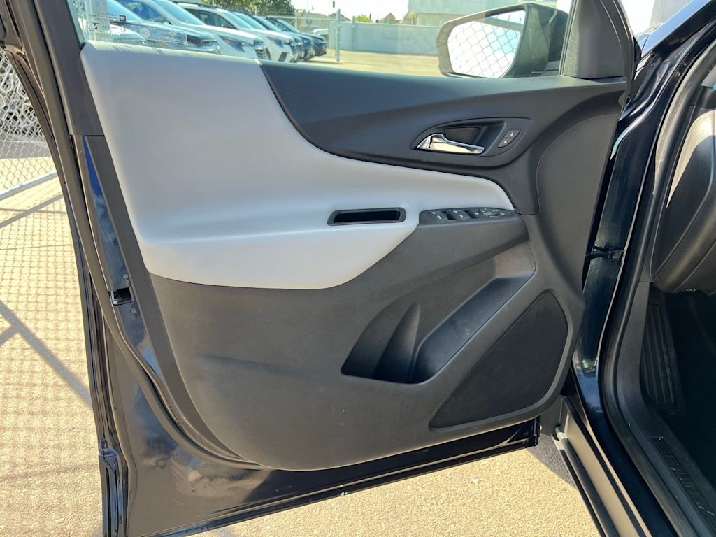 Thumbnail: 2020 Chevrolet Equinox - 26