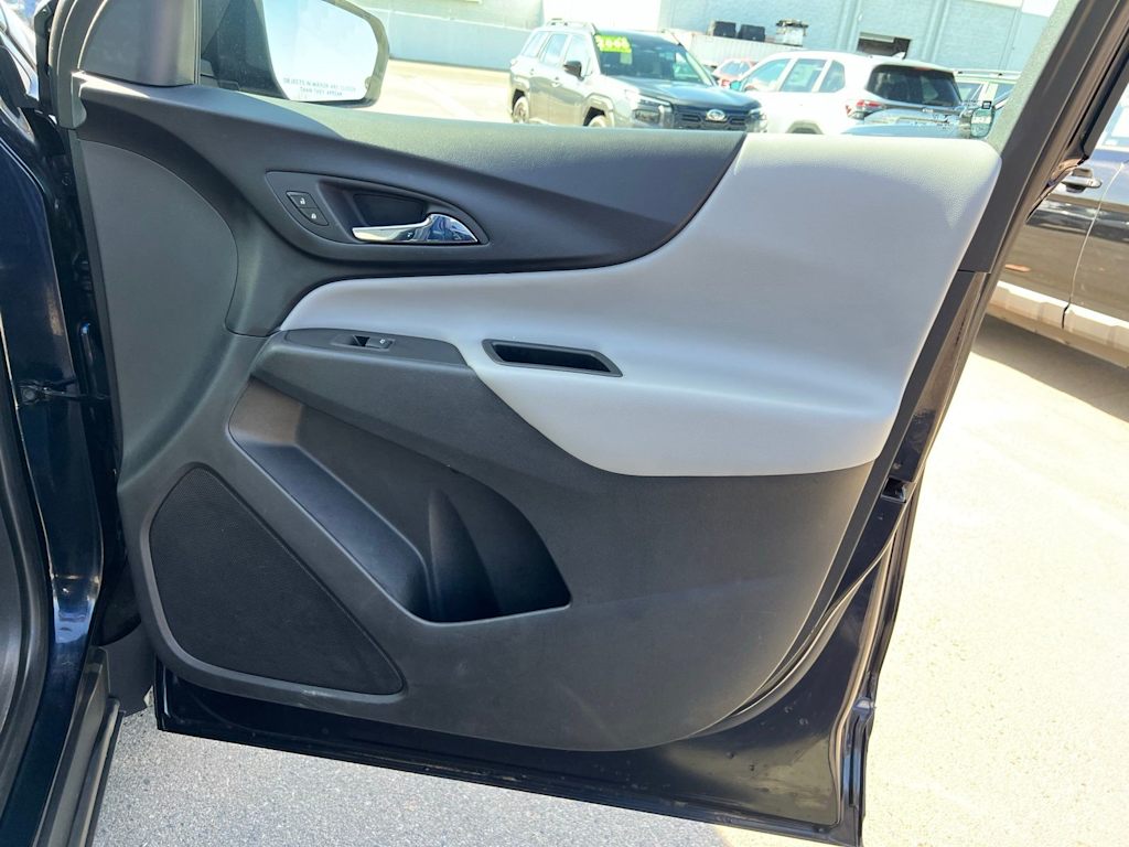 Thumbnail: 2020 Chevrolet Equinox - 35