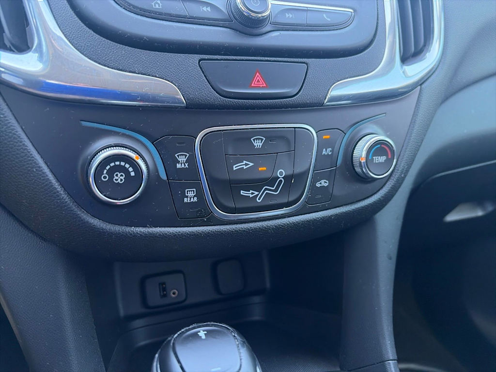 Thumbnail: 2018 Chevrolet Equinox - 31