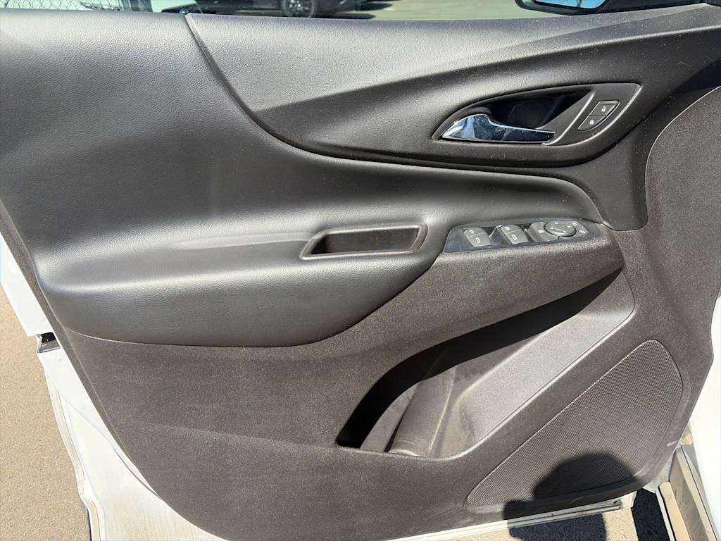 Thumbnail: 2018 Chevrolet Equinox - 28
