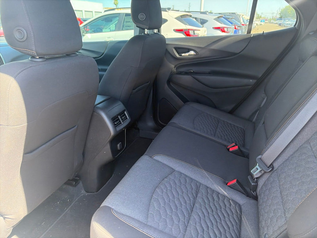 Thumbnail: 2018 Chevrolet Equinox - 9