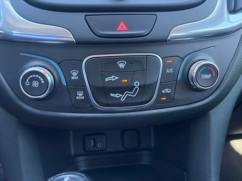 Thumbnail: 2018 Chevrolet Equinox - 33