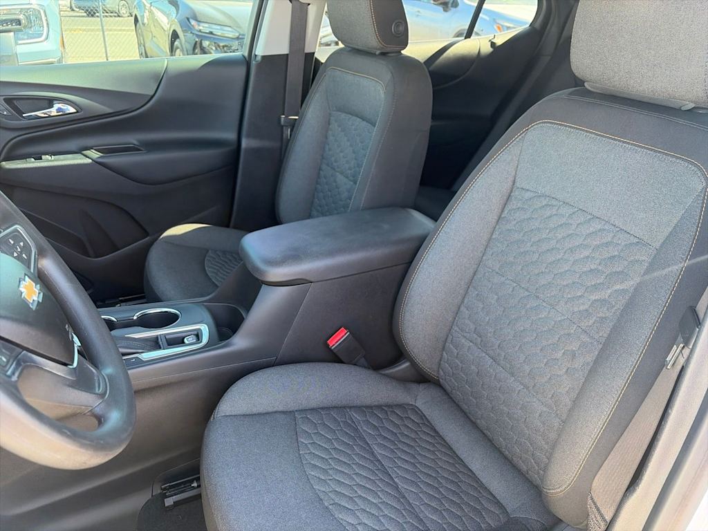 Thumbnail: 2018 Chevrolet Equinox - 9
