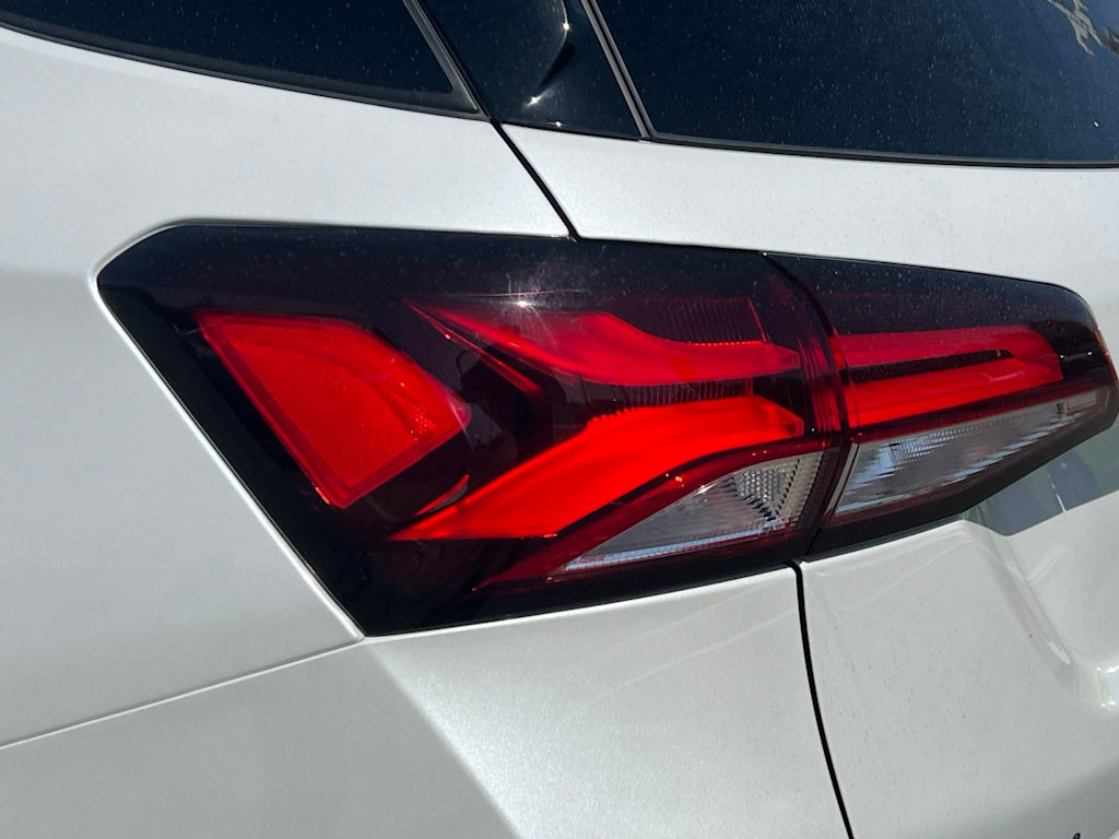 Thumbnail: 2023 Chevrolet Equinox - 26