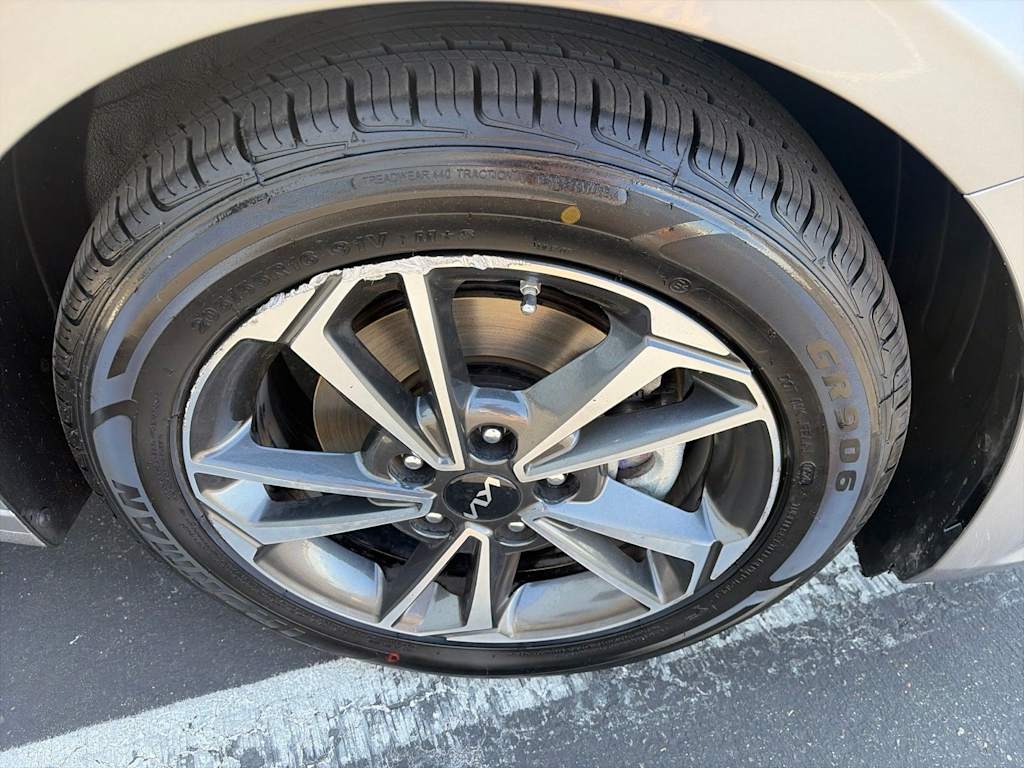 Thumbnail: 2024 Kia Forte - 7