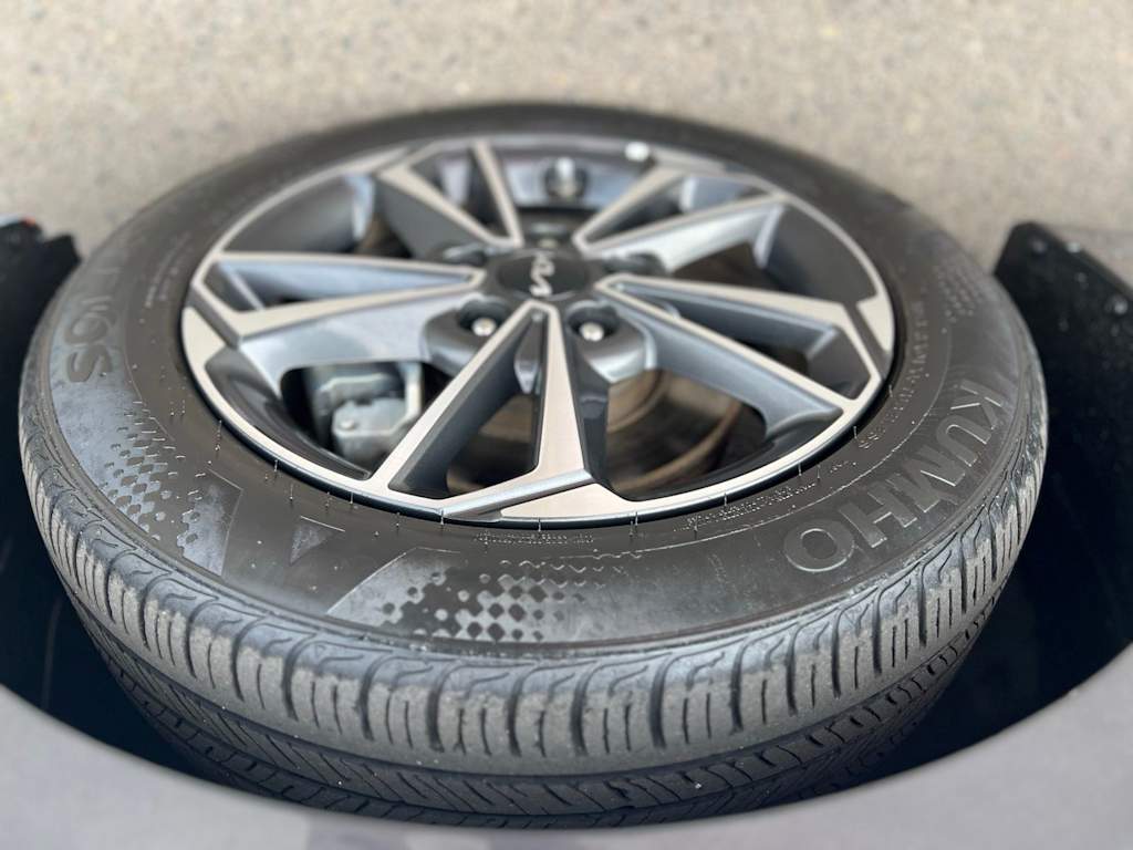 Thumbnail: 2024 Kia Forte - 5