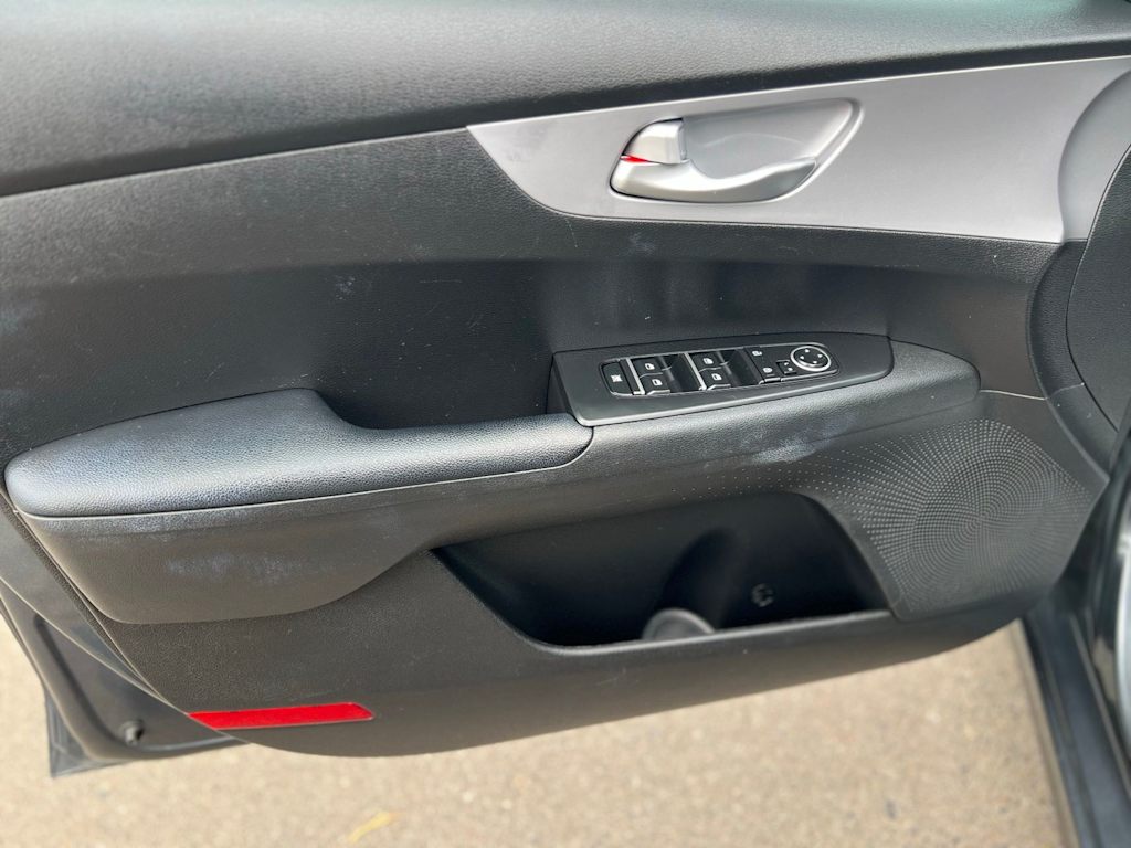Thumbnail: 2024 Kia Forte - 30