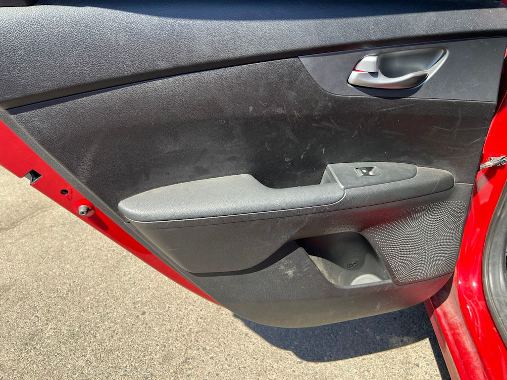 Thumbnail: 2021 Kia Forte - 28