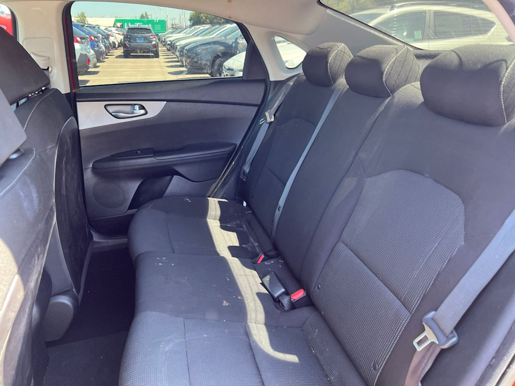Thumbnail: 2021 Kia Forte - 29