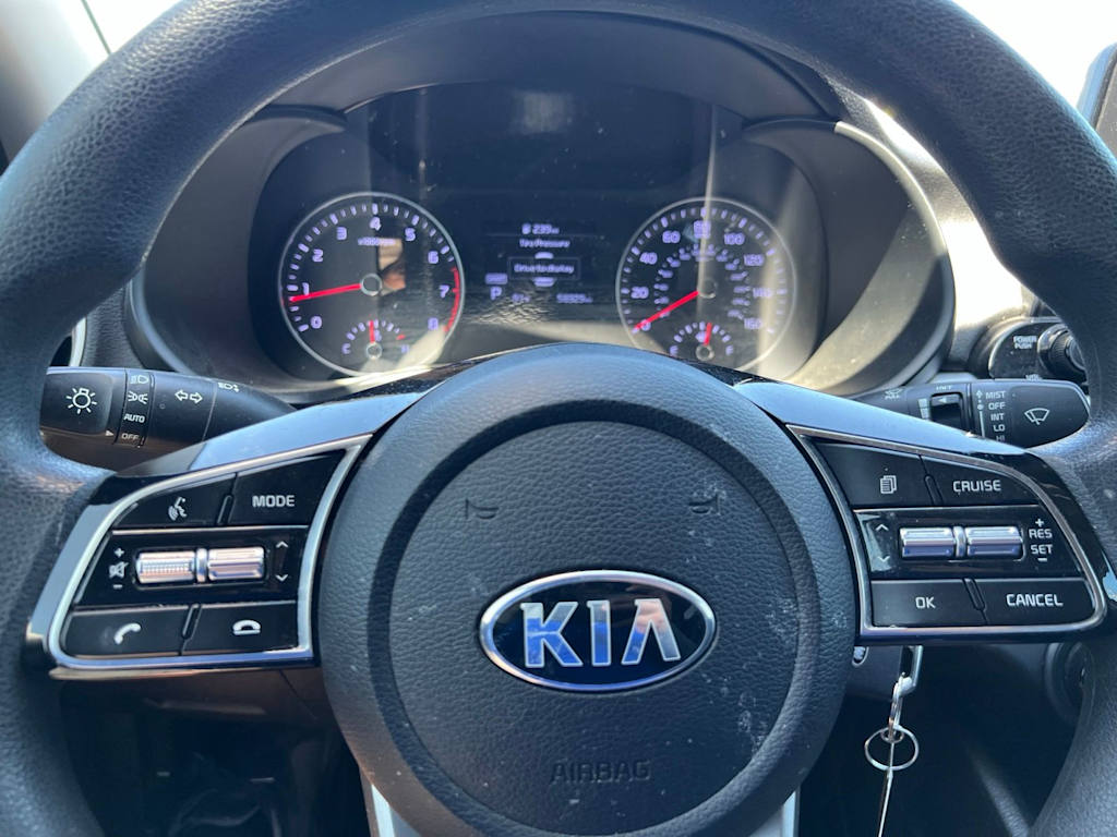 Thumbnail: 2021 Kia Forte - 32