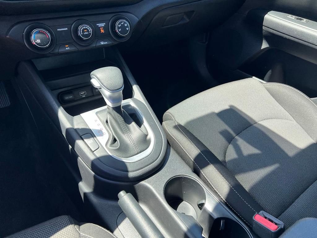 Thumbnail: 2024 Kia Forte - 16