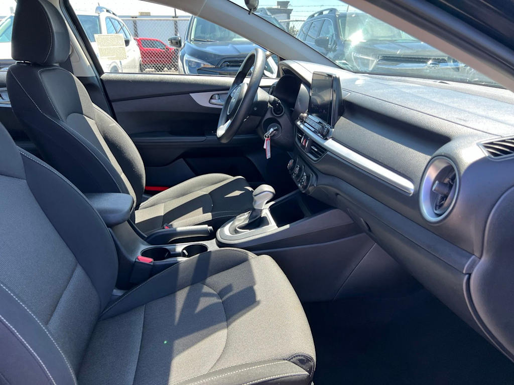 Thumbnail: 2024 Kia Forte - 11
