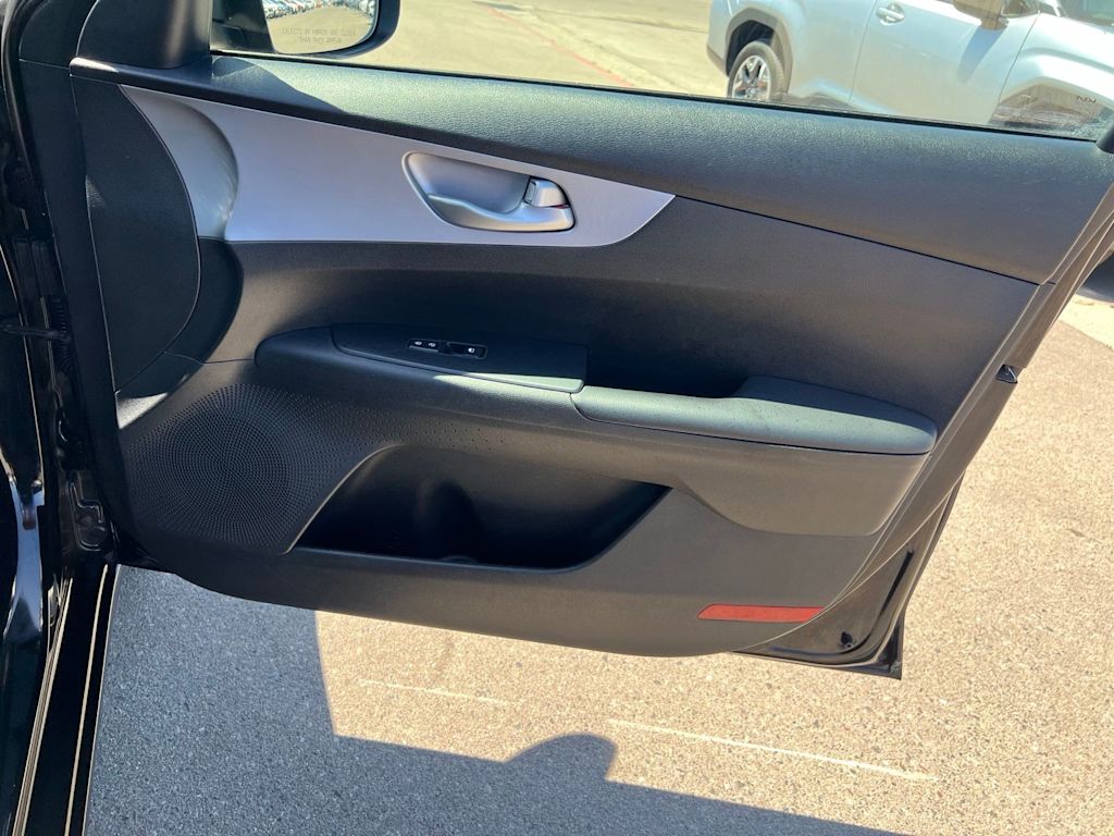 Thumbnail: 2024 Kia Forte - 34