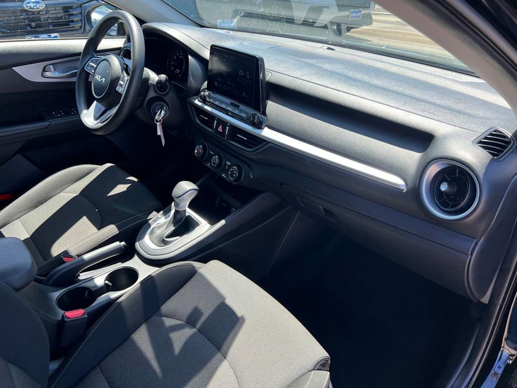 Thumbnail: 2024 Kia Forte - 9