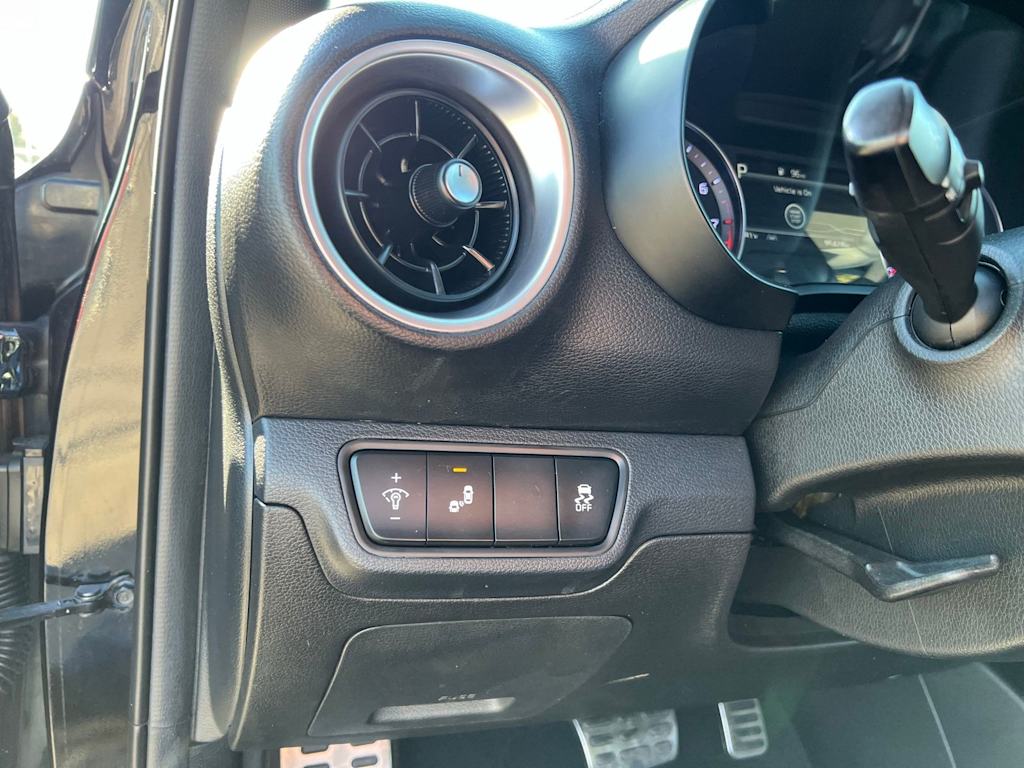 Thumbnail: 2022 Kia Forte - 39