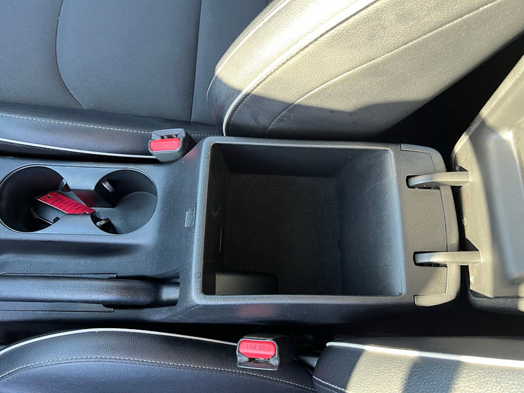 Thumbnail: 2022 Kia Forte - 43