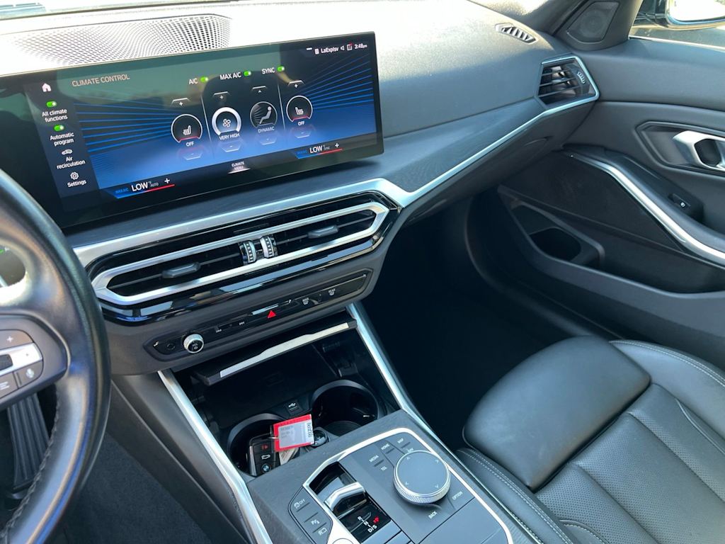 Thumbnail: 2024 BMW 3 Series - 16