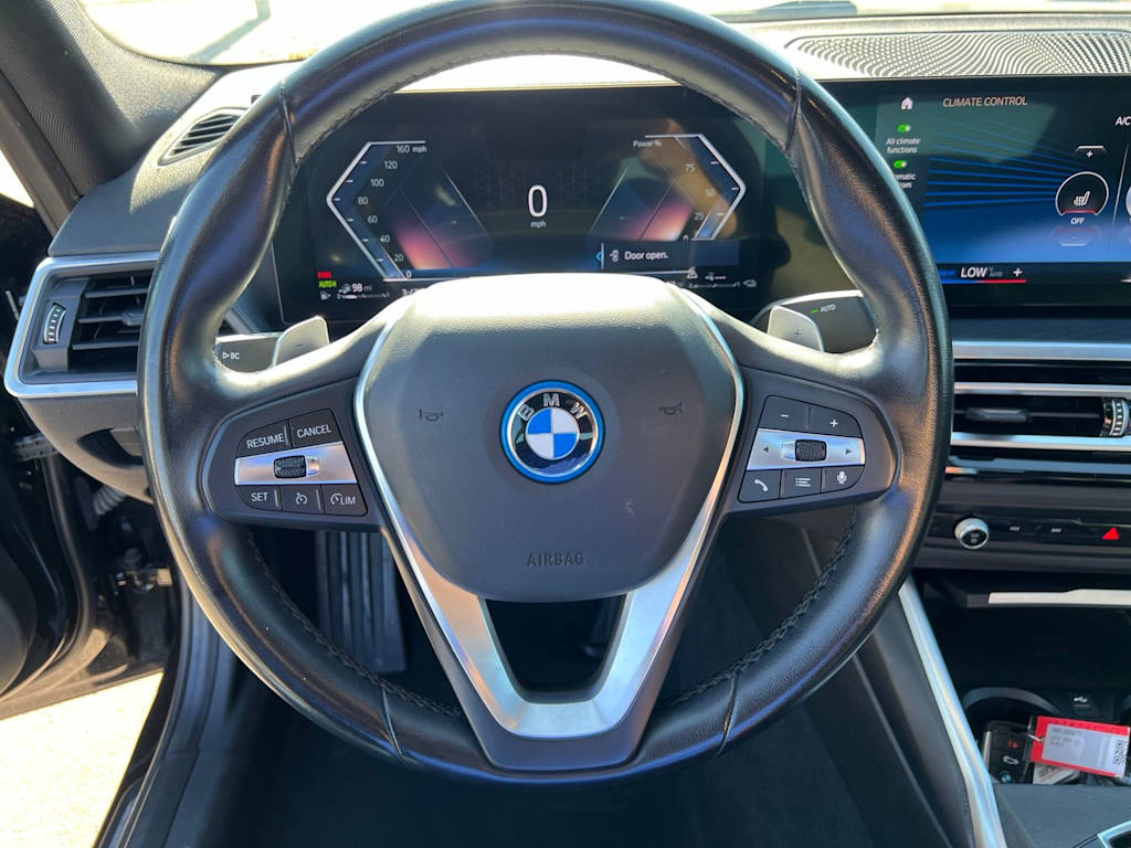Thumbnail: 2024 BMW 3 Series - 14
