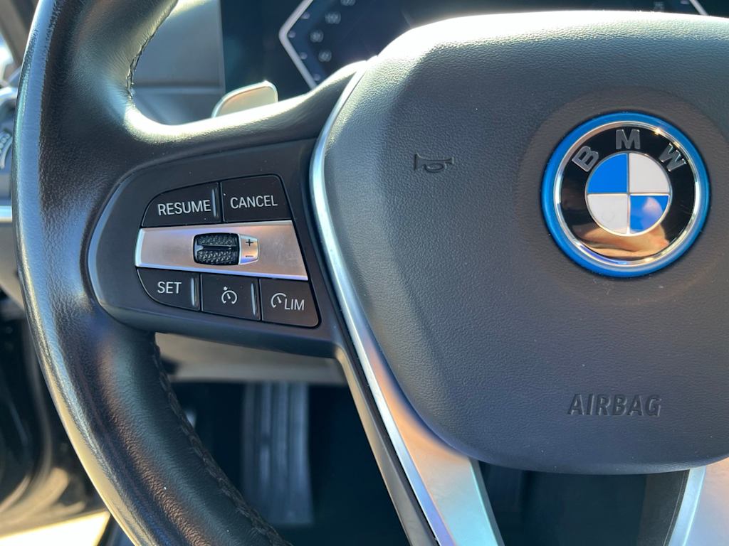 Thumbnail: 2024 BMW 3 Series - 39