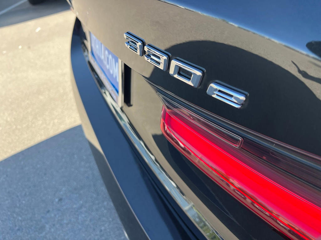 Thumbnail: 2024 BMW 3 Series - 21