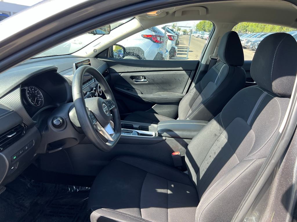 Thumbnail: 2023 Nissan Sentra - 10