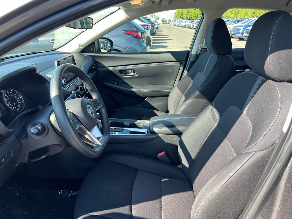 Thumbnail: 2023 Nissan Sentra - 10