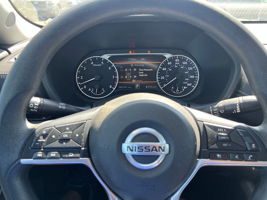 Thumbnail: 2023 Nissan Sentra - 32