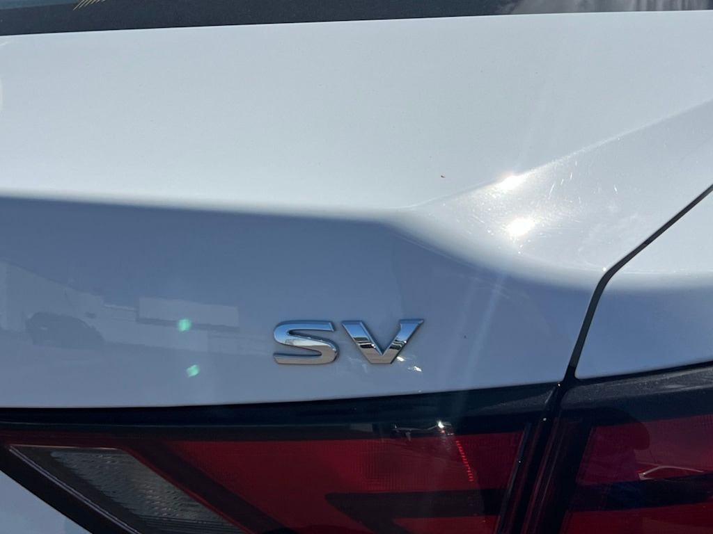 Thumbnail: 2023 Nissan Sentra - 4