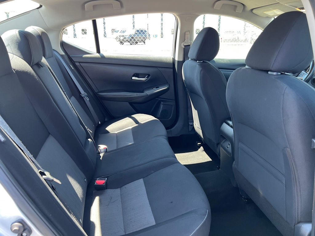 Thumbnail: 2021 Nissan Sentra - 32