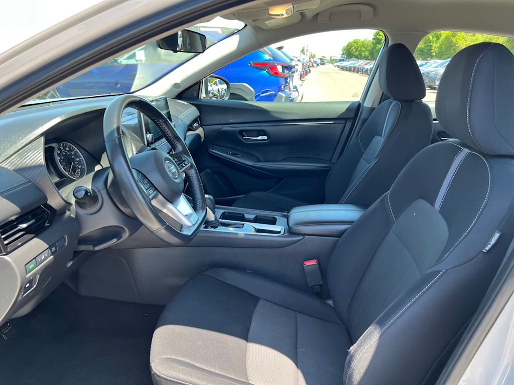 Thumbnail: 2021 Nissan Sentra - 10
