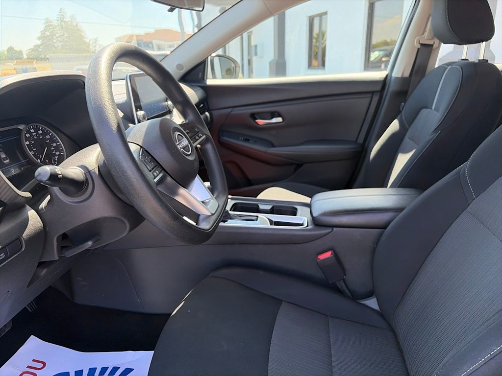Thumbnail: 2024 Nissan Sentra - 10