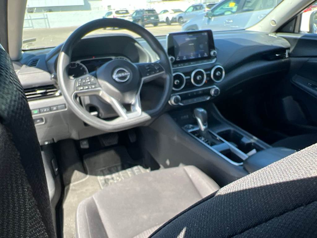 Thumbnail: 2025 Nissan Sentra - 2
