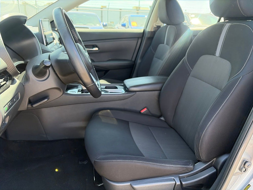Thumbnail: 2021 Nissan Sentra - 10