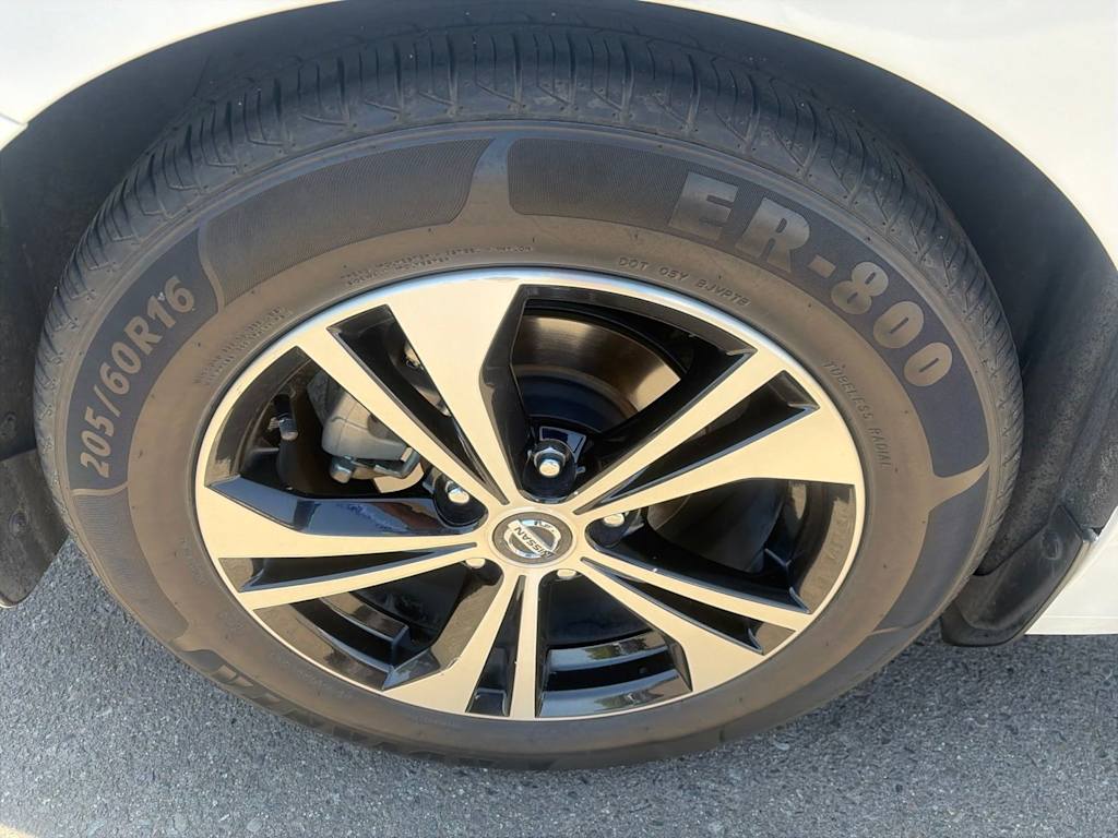 Thumbnail: 2021 Nissan Sentra - 17