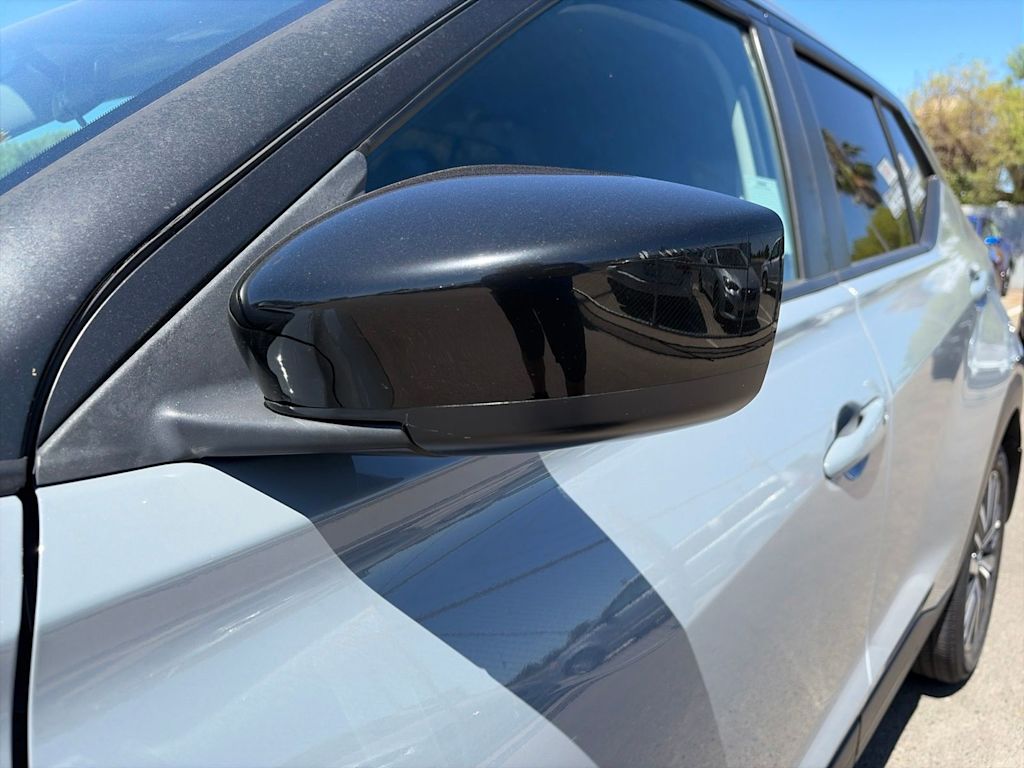 Thumbnail: 2023 Nissan Kicks - 28