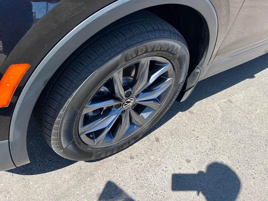 Image 9 of 2022 Volkswagen Tiguan