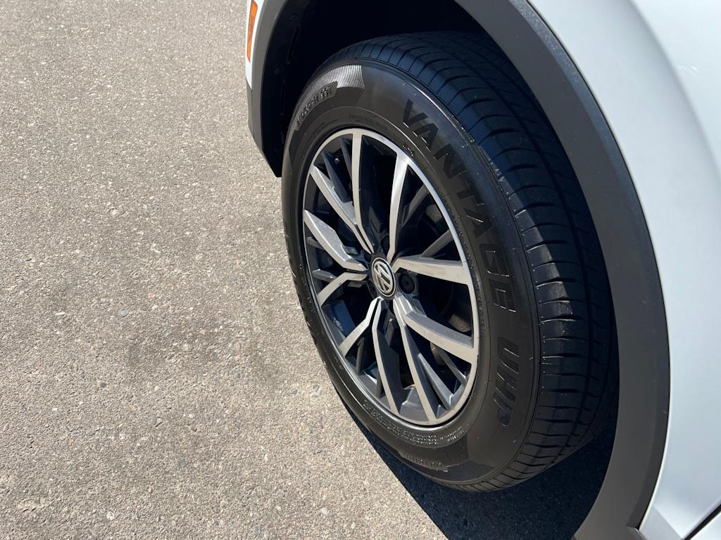 Thumbnail: 2020 Volkswagen Tiguan - 7
