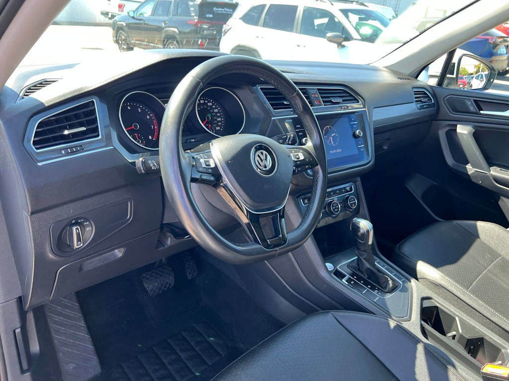 Thumbnail: 2020 Volkswagen Tiguan - 8